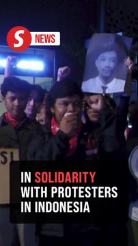 Malaysians rally at Indonesian embassy in support of student protests