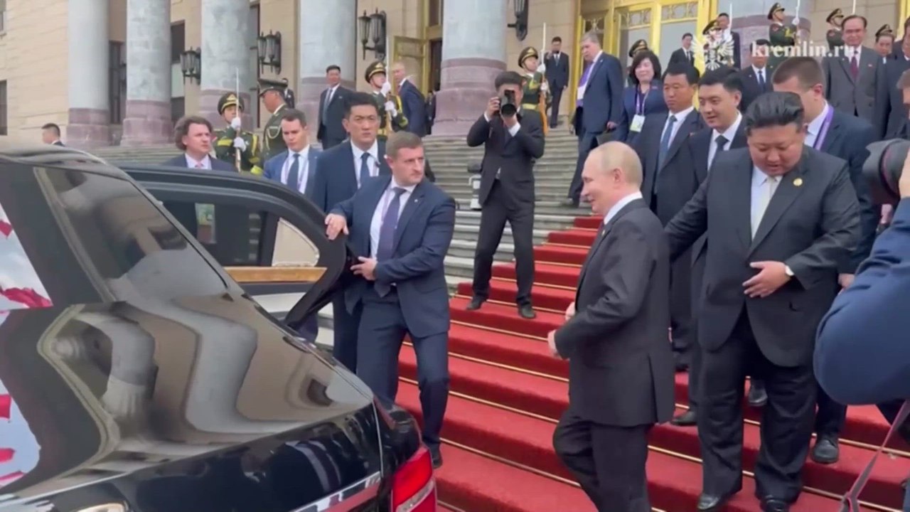 El caballeroso gesto de Kim Jong-Un con Putin en China