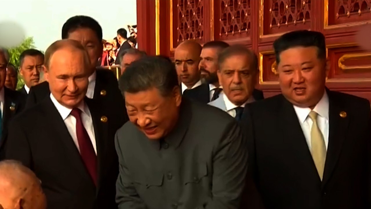 Xi Jinping, Vladimir Poutine et Kim Jong-un s'affichent ensemble à un défilé militaire géant à Pékin
