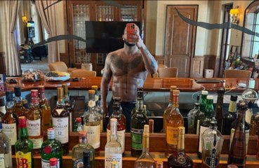 Drake addresses speculation over his 'fake abs'