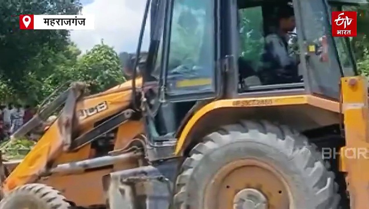 11 साल पुराने अतिक्रमण पर चला बुलडोजर; महराजगंज...