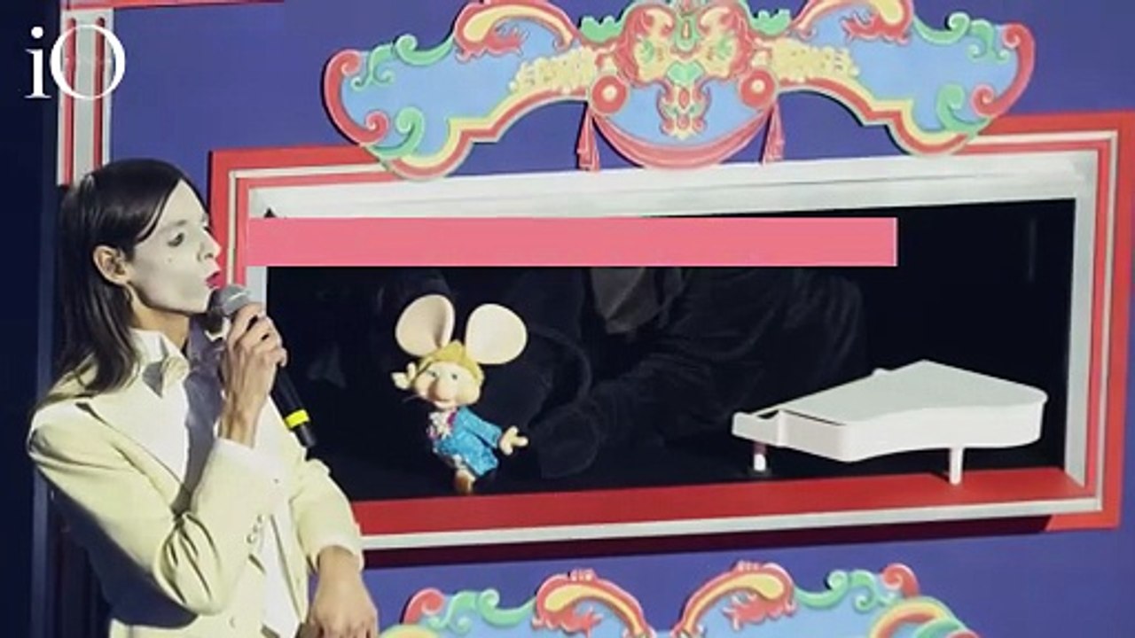 Lucio Corsi: la t-shirt "Volevo essere un duro" con Topo Gigio è già sold out