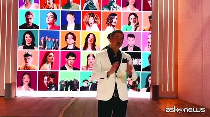 Beppe Convertini presenta il suo nuovo libro "Il Paese azzurro"