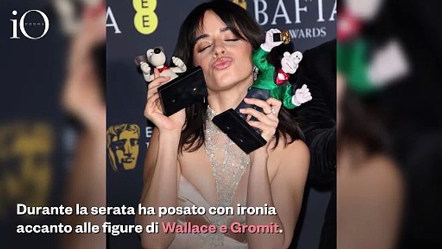 Camila Cabello incanta ai Bafta 2025: look da sogno e annuncio a sorpresa