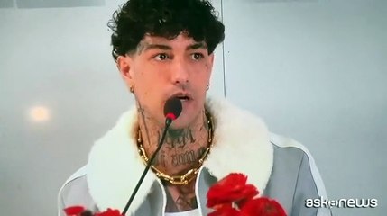 Tony Effe a Sanremo 2025: «Non posso mettere tutti d'accordo» e sulla collana dice...