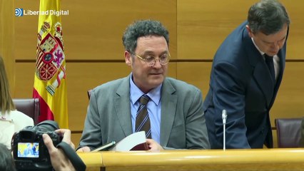 Feijóo se niega a asistir al acto judicial por el fiscal procesado