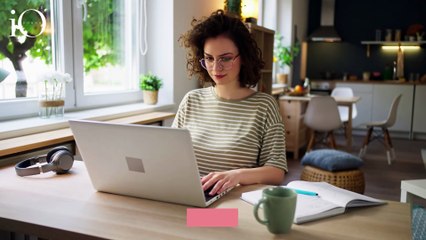 Come contrastare la sedentarietà sul lavoro: 5 esercizi facili