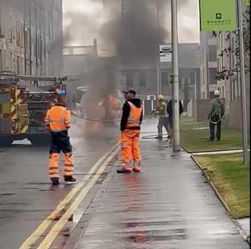 Shocking video captures moment Edinburgh fire crews tackle blaze following car fire