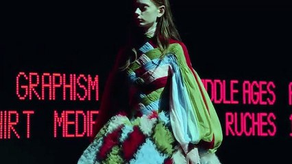 La sfilata Valentino Haute Couture 2025 di Alessandro Michele a Parigi