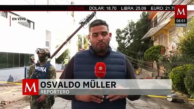 Fuertes lluvias provocan la caída de un árbol en Ecatepec, Edomex