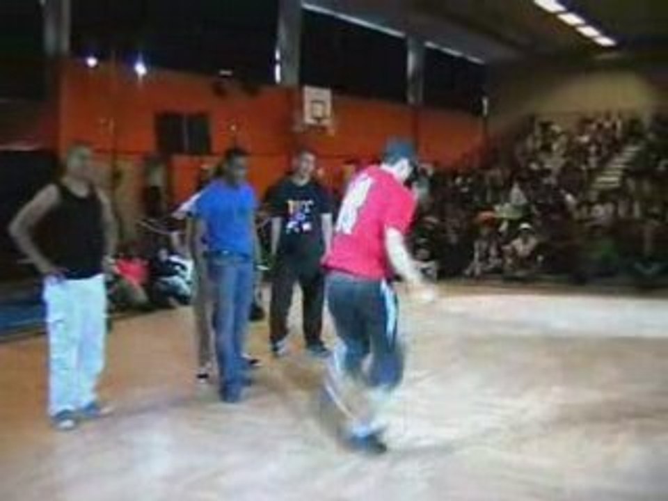 Lucky Strike Vs (TSK Sensay) Quart de final
