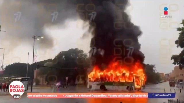 Normalistas bloquean y causan daños en bulevar de Puebla | DPC con Paola Rojas