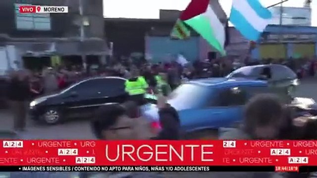 Incidentes entre manifestantes en el acto de LLA en Moreno