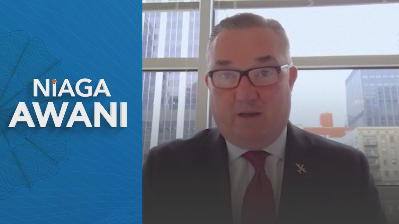 Wall Street ends lower as ruling on Trump tariffs raises worries