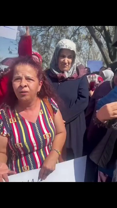 📢Crossjeans şıkmakas  işçilerin haklarına çöktüğü için toplanıyoruz.