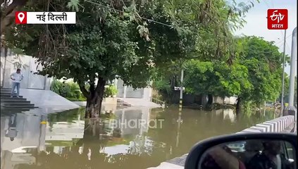 कश्मीरी गेट ISBT तक पहुंचा यमुना का पानी, लोहा पुल बंद होने से 40 ट्रेनें निरस्त ; जानें रिंग रोड का हाल