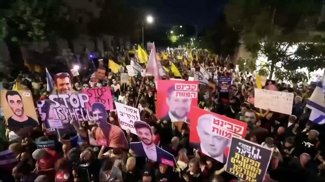 Израильская полиция вытесняет протестующих с улиц Иерусалима