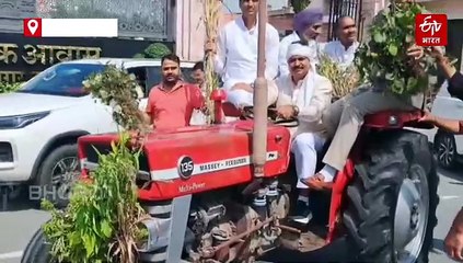 प्रदेश में फसल खराबा को लेकर कांग्रेस का अनोखा प्रदर्शन, ट्रैक्टर लेकर विधानसभा पहुंचे कांग्रेस विधायक