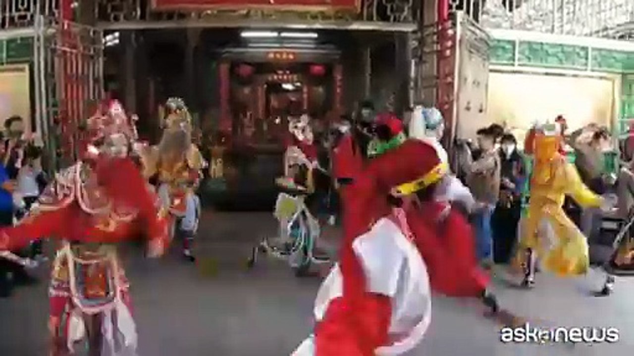 Magia e tradizione: la danza Yingge per il Capodanno cinese