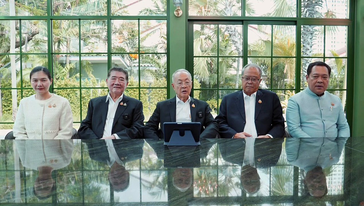 'ชัยเกษม' ตอบรับข้อเสนอ ปชน. - ลั่นยุบสภาทันที ไม่รอ 4 เดือน https://www.bangkokbiznews.com/politics/1197354