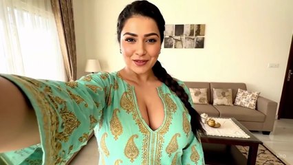 (Aiza vlogs)“Aiza’s Stylish Art Gallery Explore – Ek Classy Aur Hot Vibe!”