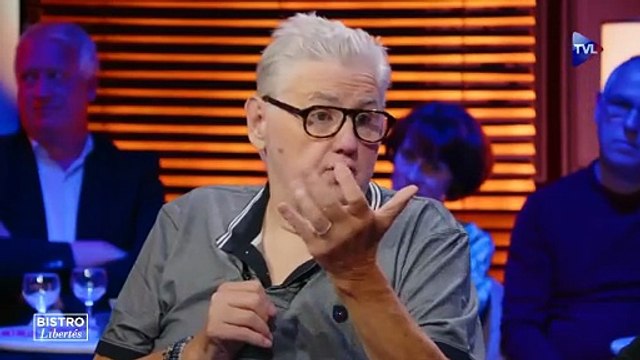 Pierre Menes : Avec mon fils au foot, il n'y avait que des noirs et des maghrébins qui ne lui passaient pas la balle (...) Regardez l'équipe de France : 11 noirs - VIDEO