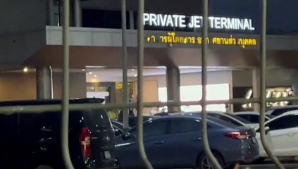 "ทักษิณ ชินวัตร" บินออกจากไทยแล้ว ก่อนศาลนัดฟังคดีชั้น 14