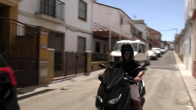 El llamativo cambio de actitud de Kiko Rivera con la prensa en pleno escándalo por su separación de Irene Rosales tras más de una década juntos