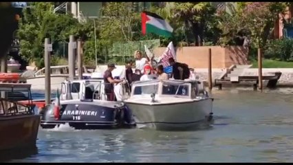 Venezia 82, carabinieri fermano la lancia con Anna Foglietta e Laika