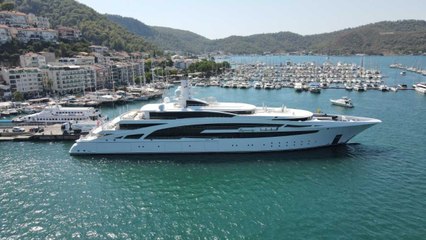 Kazak milyarderin mega yatı yeniden Fethiye'de: 450 ton yakıt aldı