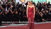 Scarlett Johansson, i migliori look da red carpet che hanno definito il suo stile