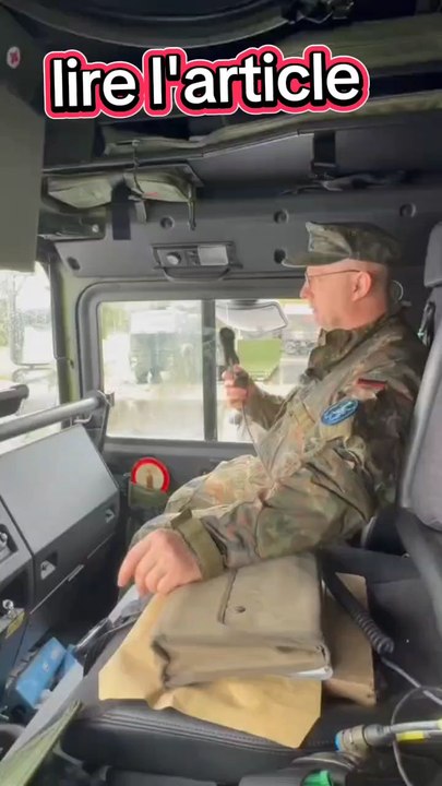 📻 Vérification radio et nous partis! Au Convoy Support Center de Beelitz, les forces allemandes ont terminé leur dernière vérification descommunications radio avant de quitter lecomplexe. Maintenant, le convoi est en mouvement dans le cadre de l'exercice