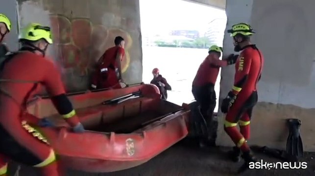 In Spagna si cercano ancora i dispersi dell'alluvione: mancano all'appello 89 persone
