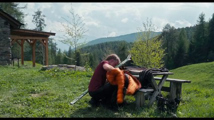 La montagna secondo Paolo Cognetti. Il trailer di "Fiore mio", il suo primo documentario