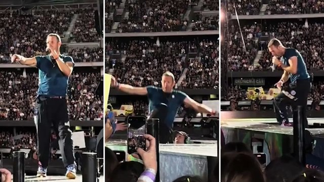 Chris Martin finisce in una botola durante un concerto dei Coldplay