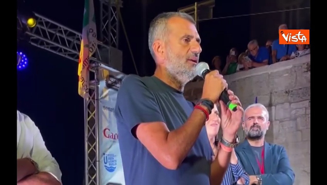 Decaro si candida in Puglia: Non potevo girare la spalle alla mia terra e al mio popolo