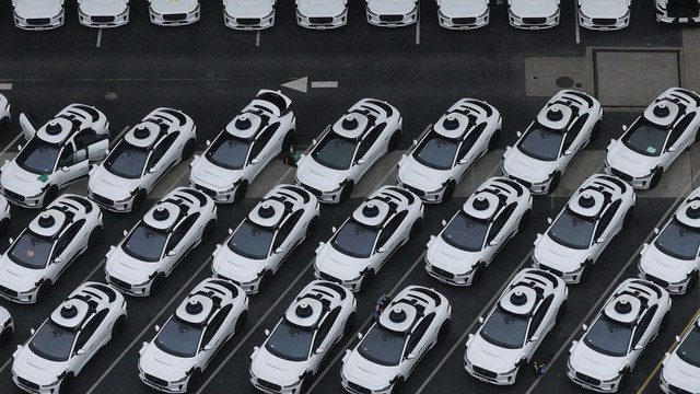 Waymo Takes Off: Driverless Taxis to Begin Testing at San Jose Airport