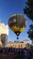 Despegue de un globo aerostático en la plaza San Pablo de Valladolid