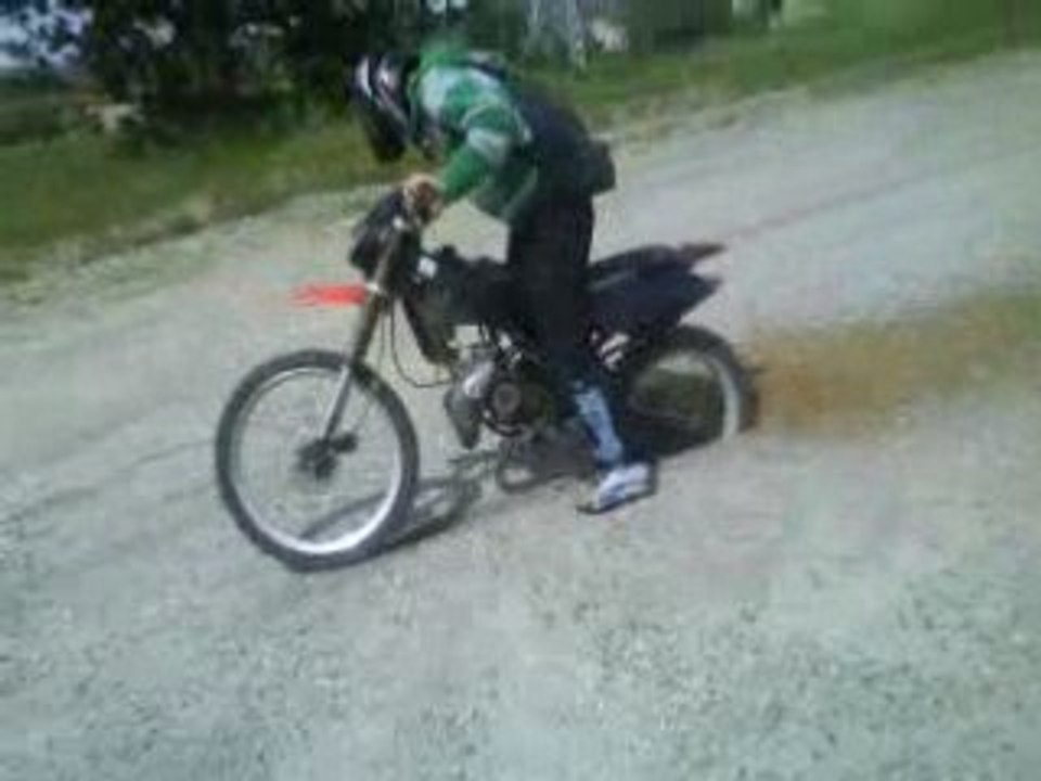 Gom en burn dans la terre ^^