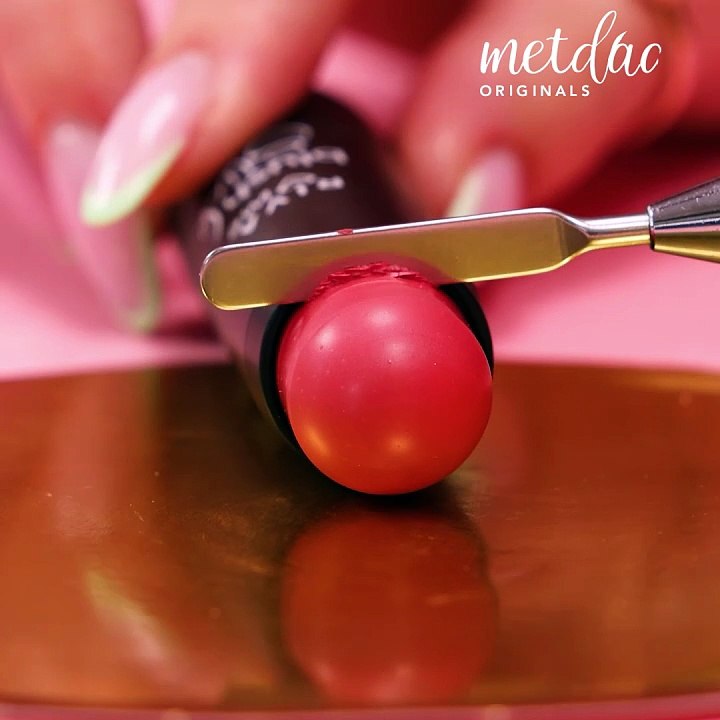 Brilliant Makeup Hacks and Beauty Tips!