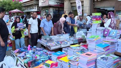 حركة نشطة بأسواق المستلزمات المدرسية في مصر.. ومبادرات حكومية لتخفيف الأعباء