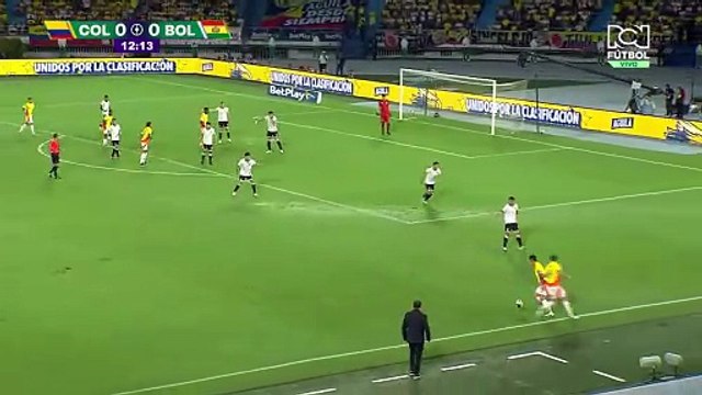 Lampe salva a Bolivia; cabezazo de Jhon Arias