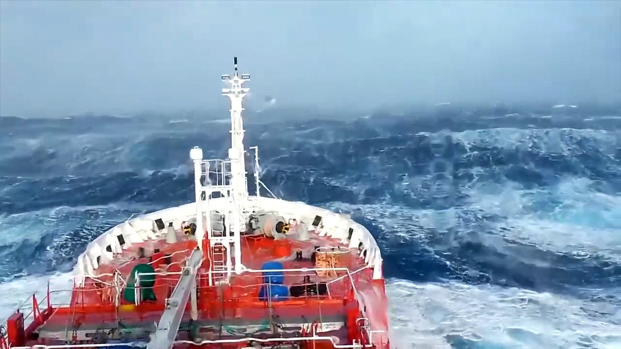 Ships in Storms TERRIFYING MONSTER WAVES, Hurricanes & Thunderstorms at Sea A storm in the Atlantic Ocean Most watched video on dailymotion #storm #ocean #oceanwaves #waves #шторм