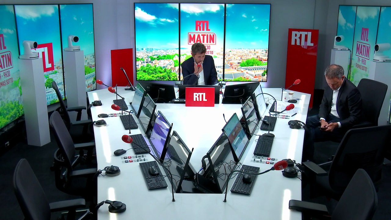 "Ça sent encore le brulé" : un mois après les incendies, l'Aude toujours meurtrie