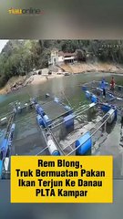 Rem Blong, Truk Bermuatan Pakan Ikan Terjun ke Danau PLTA Kampar