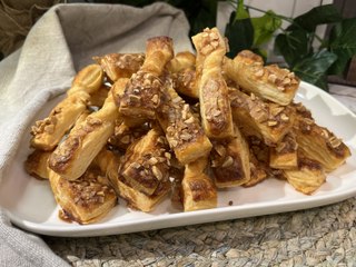 Corbatas de hojaldre de Unquera (Cantabria)