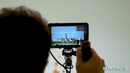 Myss Keta, un banchetto di carne e ironia nel nuovo video "Vogliono essere me"