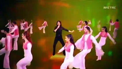 Nella sigla di "Splendida cornice" Geppi Cucciari fa "Rumore": nuovo omaggio alla Carrà