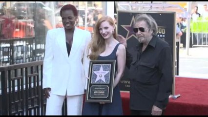 Una stella per Jessica Chastain: "Lavoro per chi si sente invisibile"