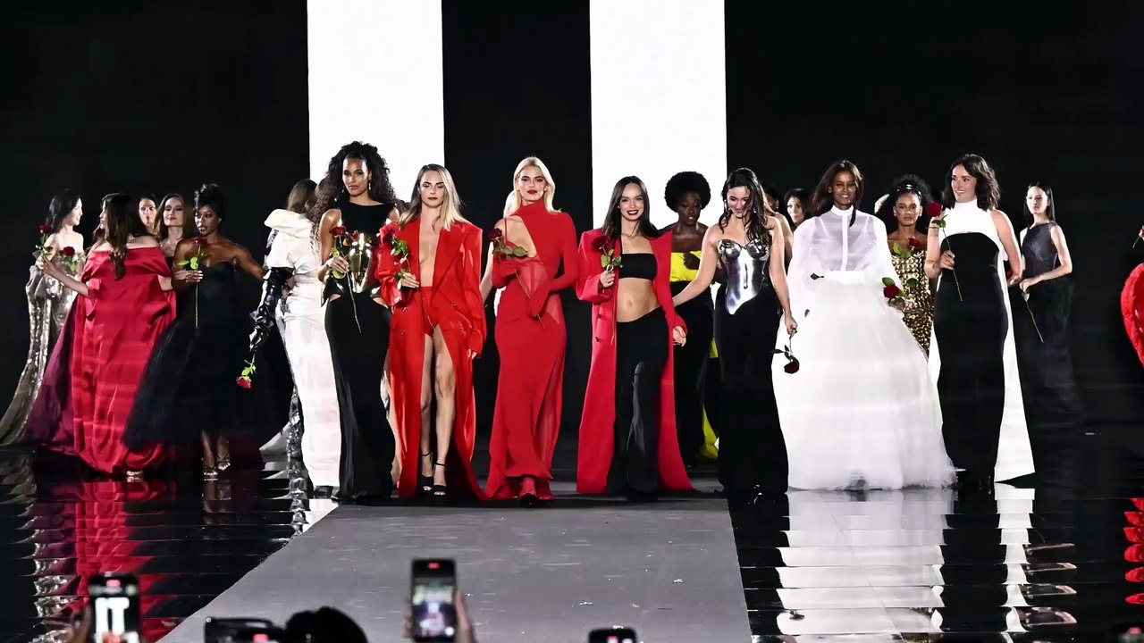 Kendall Jenner, Jane Fonda, Elodie: le ambassador L'Oréal danno il via alla Paris Fashion Week